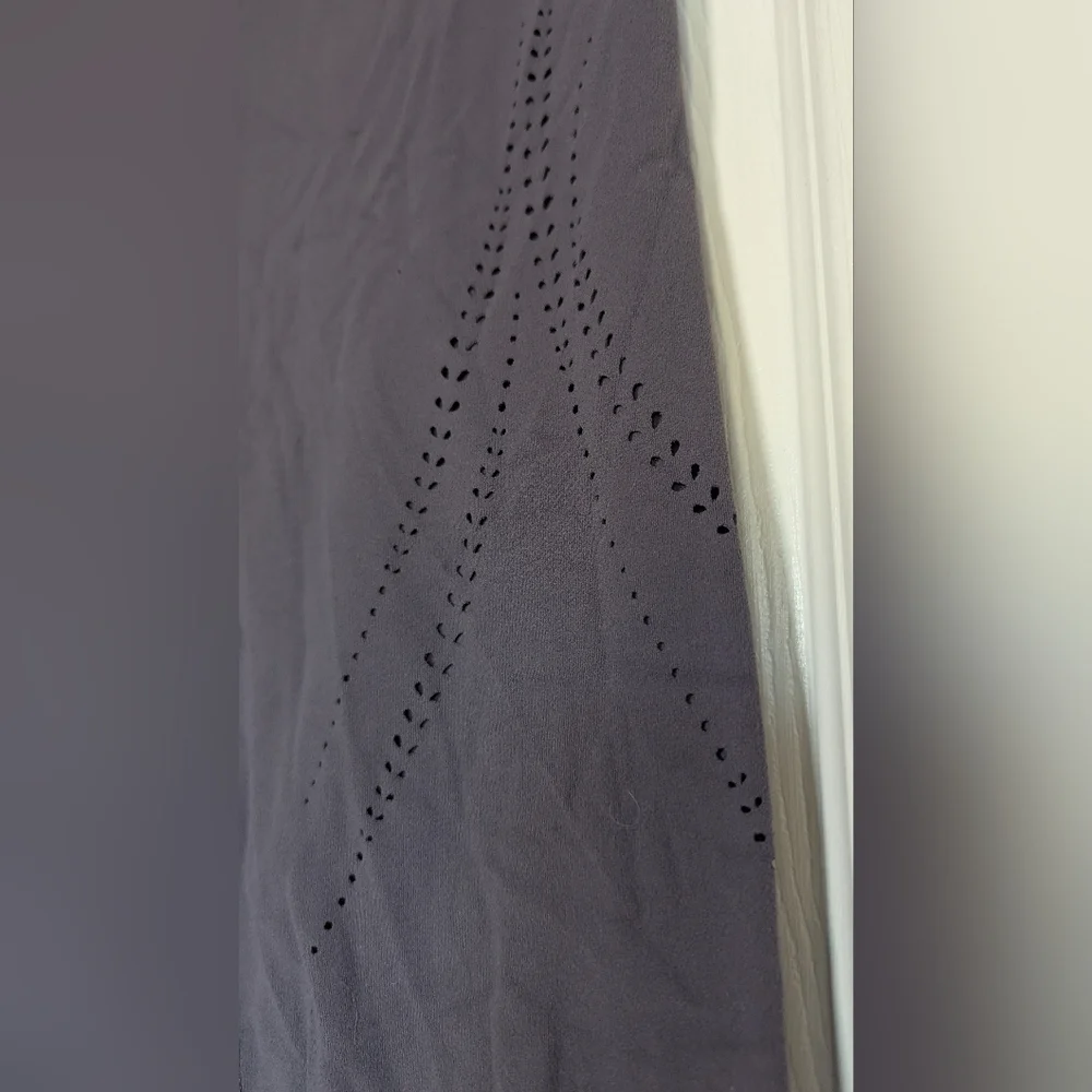 Athleta 7/8 Salutation Laser Cut Leggings - Picture 2 of 10